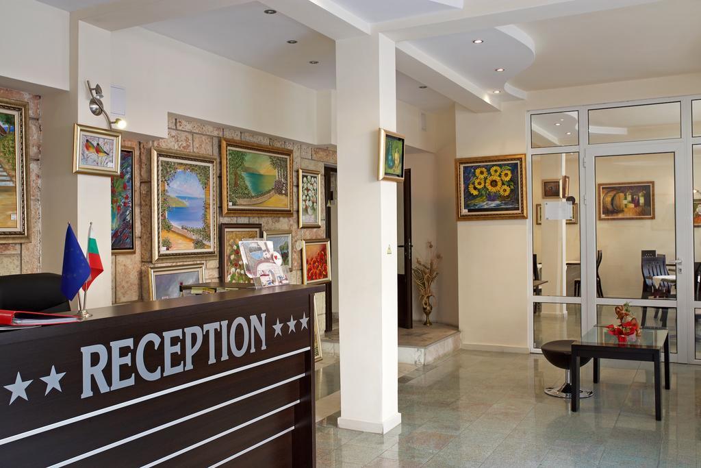 Peshev Family Hotel Несебр Экстерьер фото